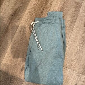 Vuori Performance Joggers